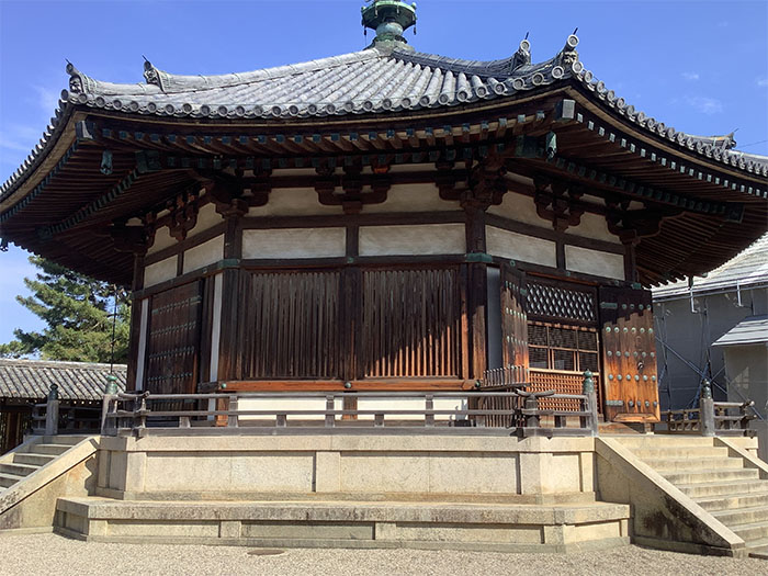 1400年という歴史を誇る法隆寺、五重塔、荘厳な金堂のone scene、in Nara 奈良
